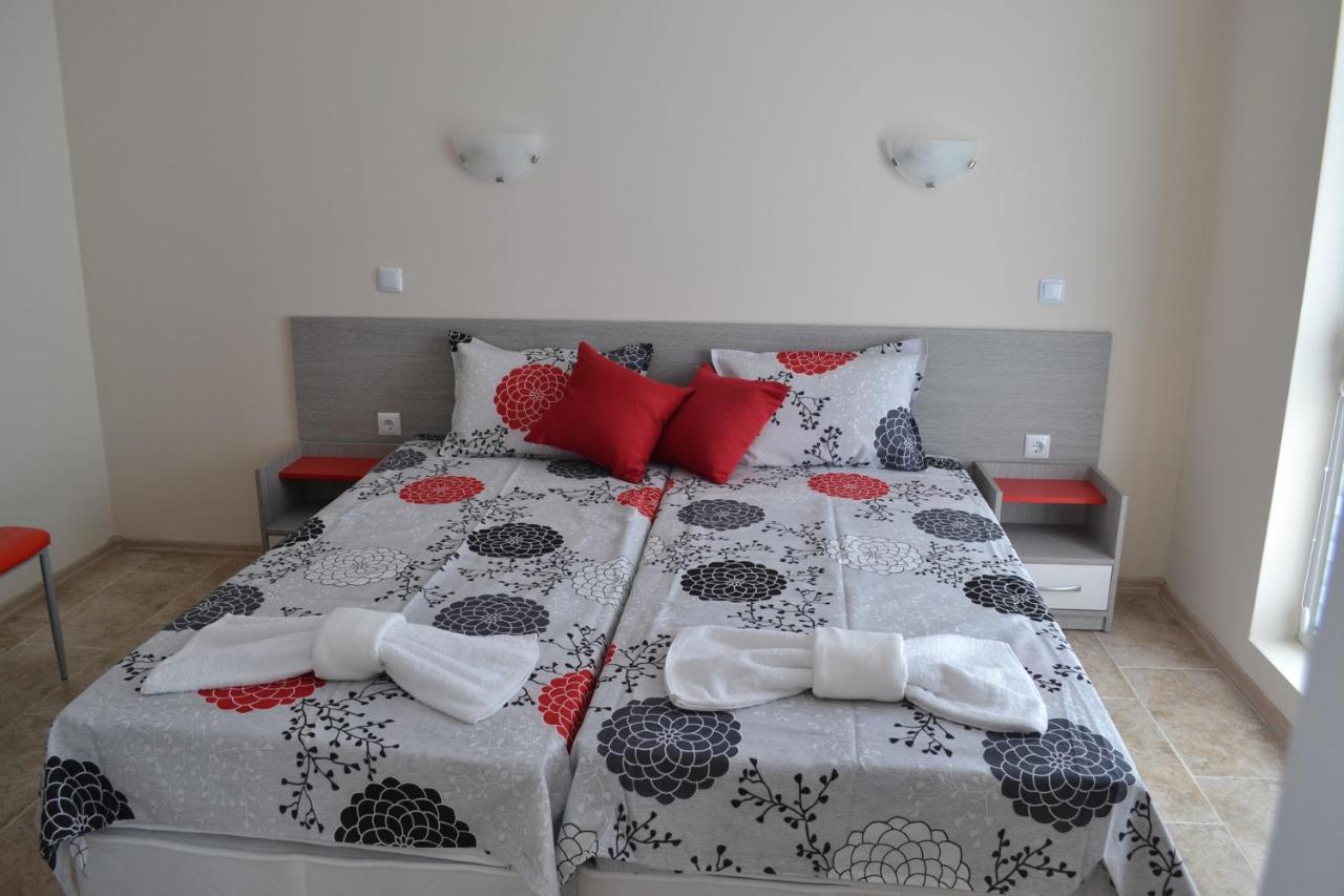 Апартаменти Кастро/Castro Apartments Carevo Exteriér fotografie