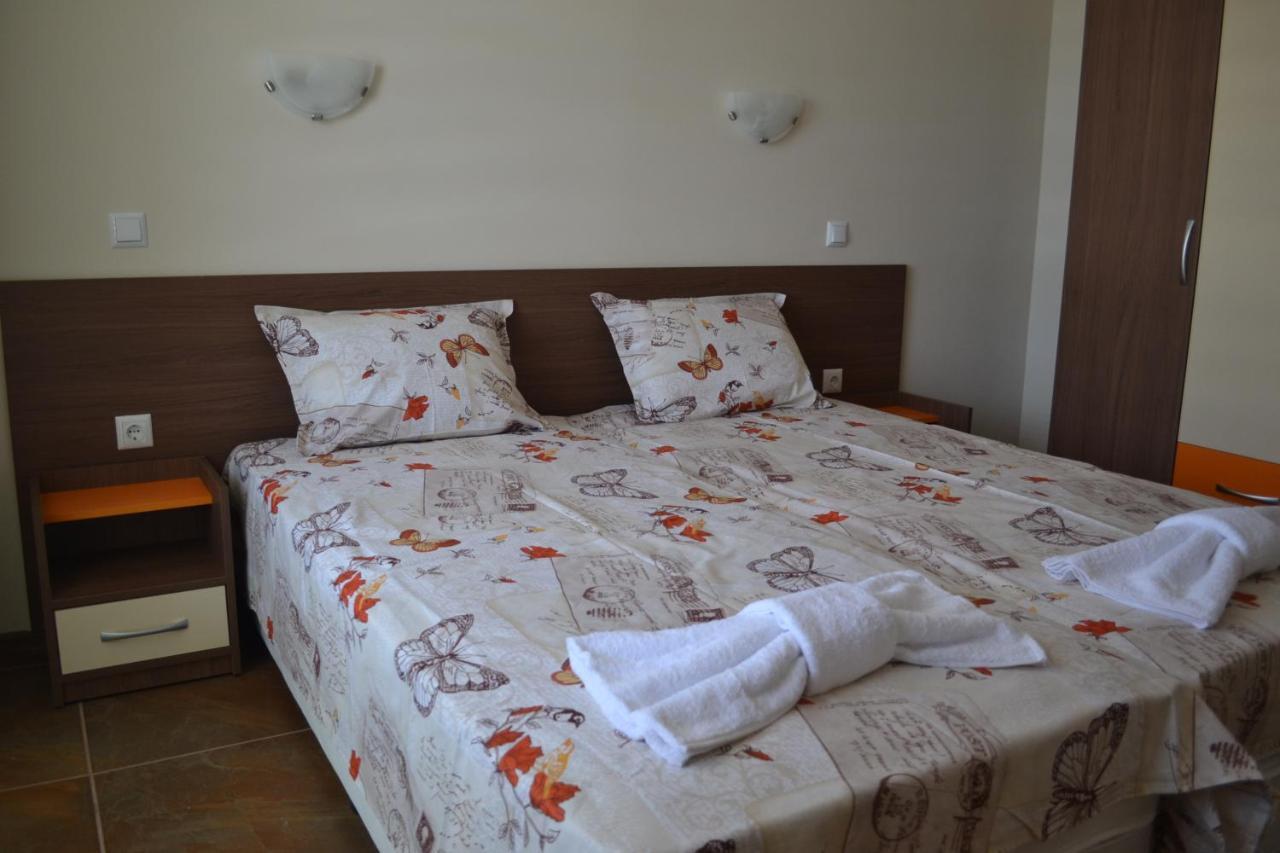 Апартаменти Кастро/Castro Apartments Carevo Exteriér fotografie